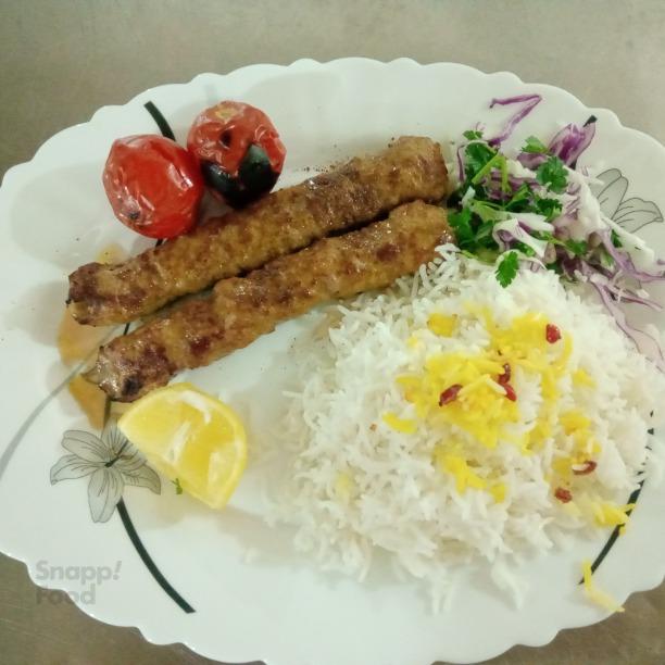 چلو کباب کوبیده لقمه (دو سیخ)