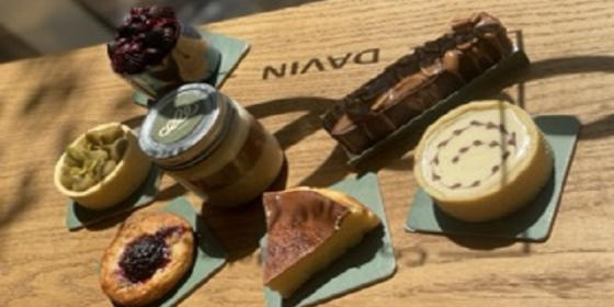 کافه بیکری داوین