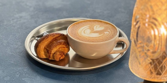 بلور بار کافه بیکری